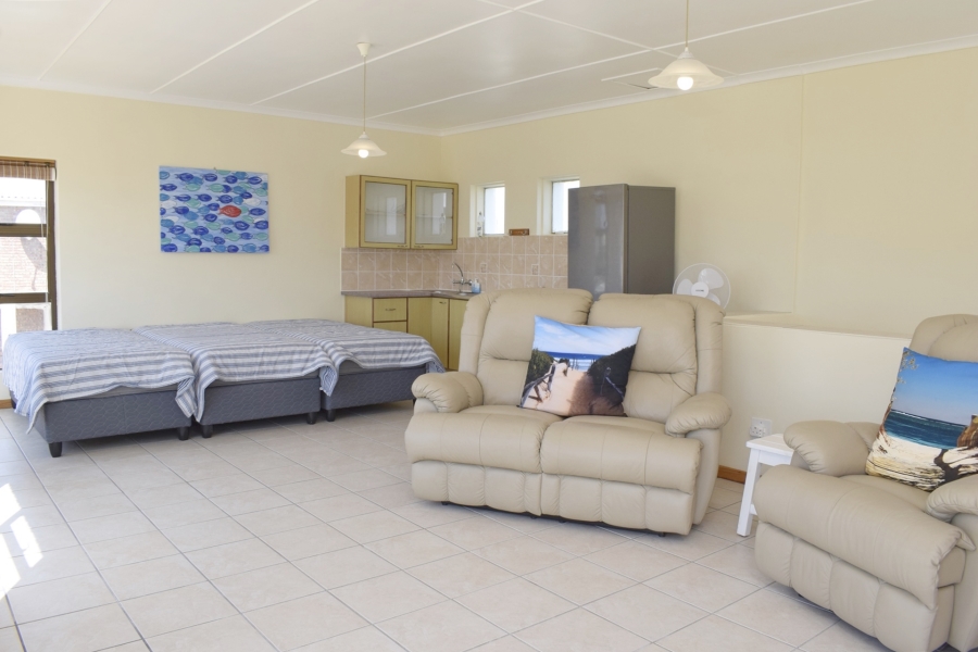 2 Bedroom Property for Sale in Struisbaai Western Cape
